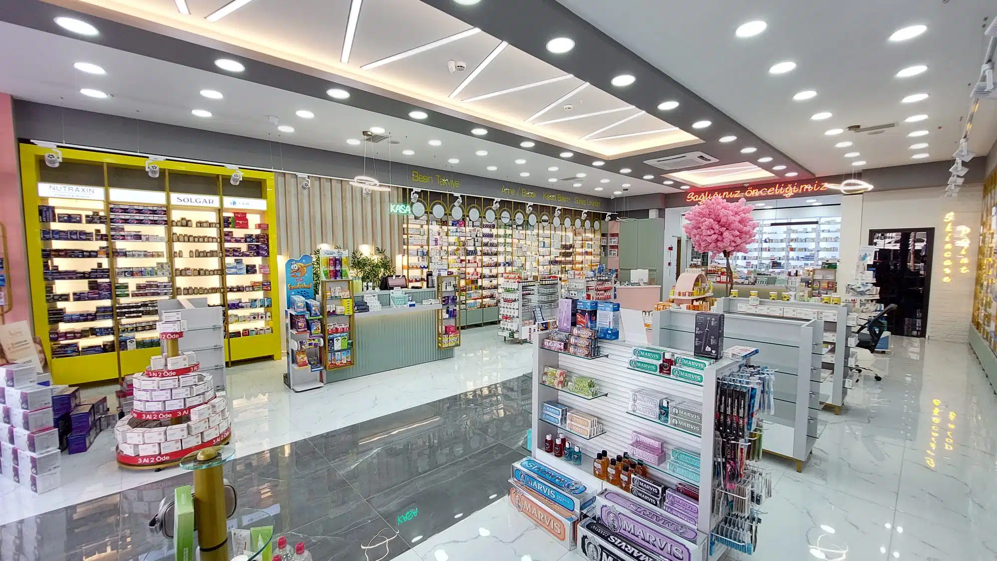 eczane dekorasyonu izmir maksimum eczanesi