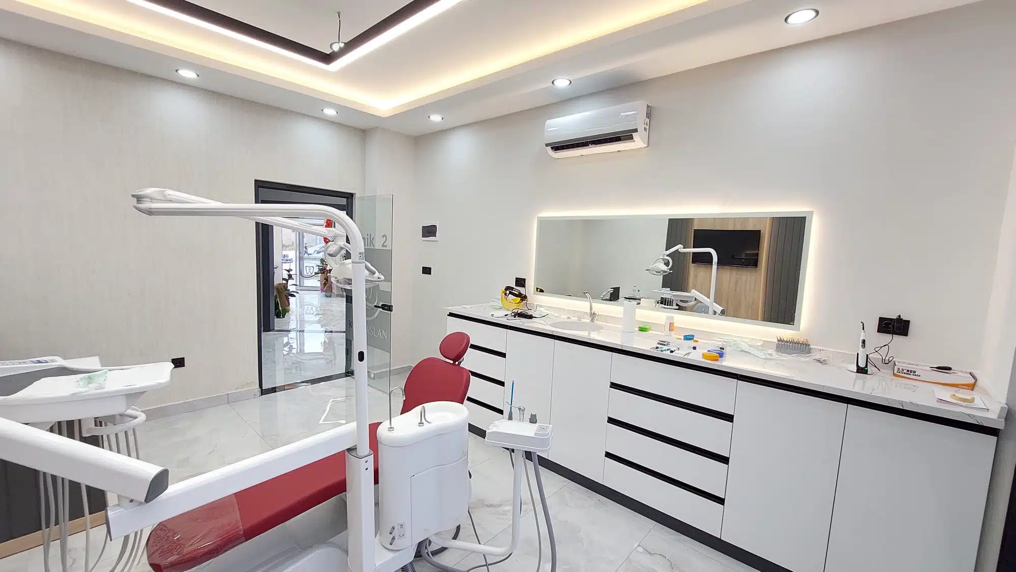 Kılıçaslan Ağız ve Diş Polikliniği