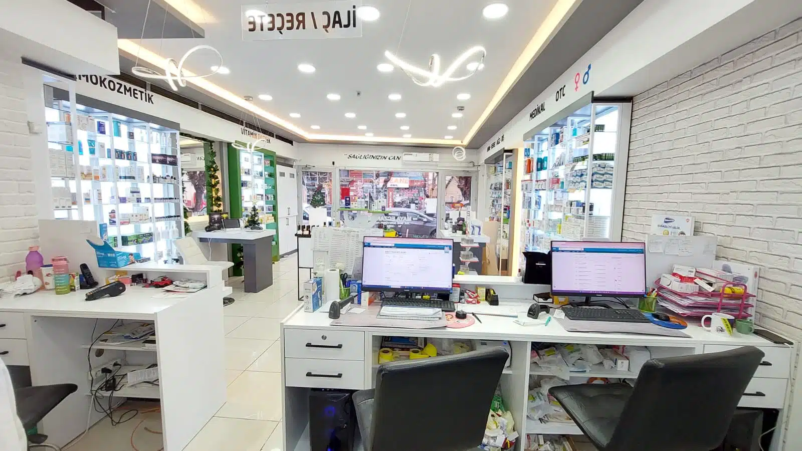 eczane dekorasyonu -eskişehir - maya eczanesi