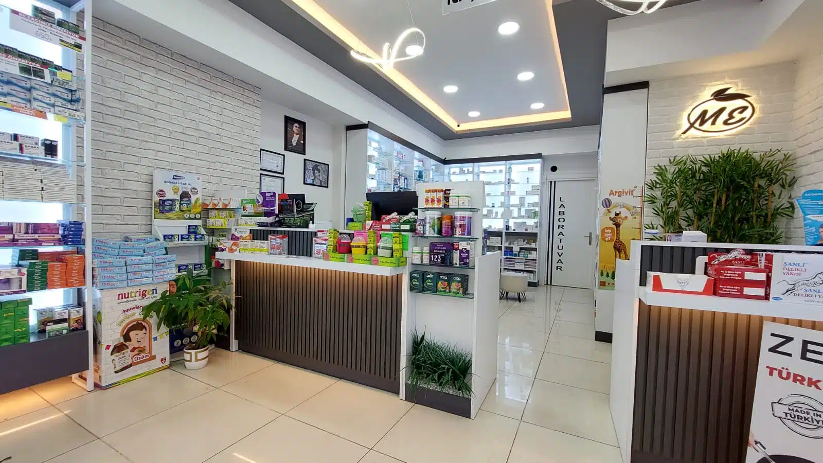 eczane dekorasyonu -eskişehir - maya eczanesi