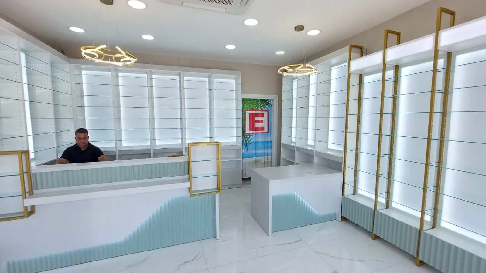 eczane tasarimi ve ecza dekorasyonu