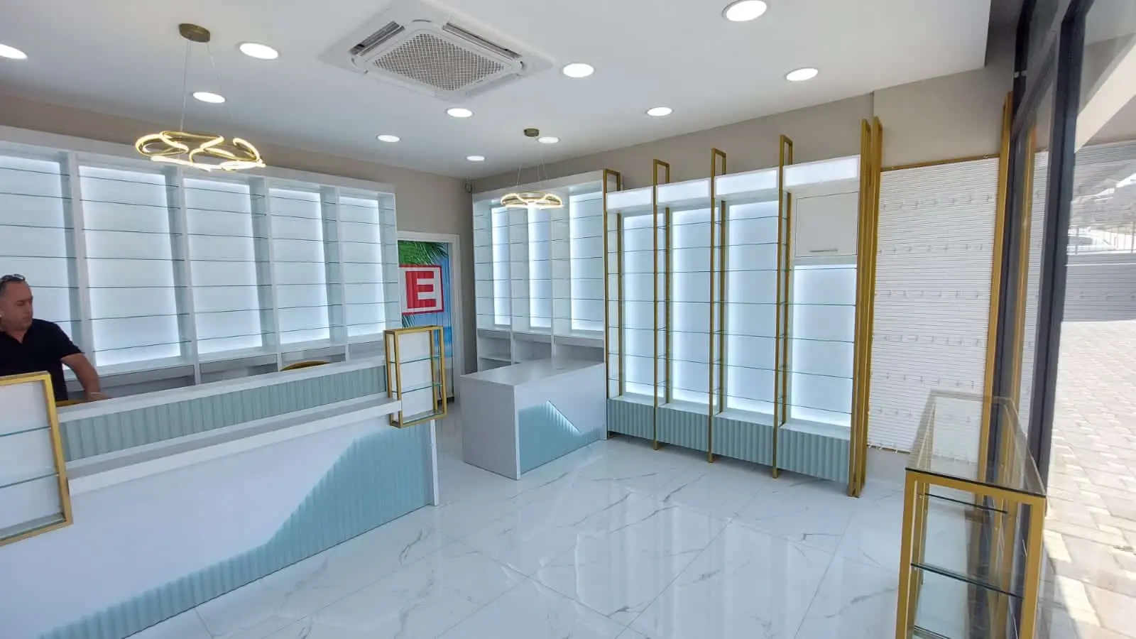 eczane tasarimi ve ecza dekorasyonu