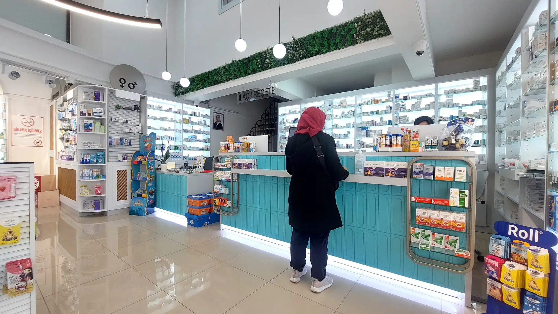 kartal eczane dekorasyonu banko