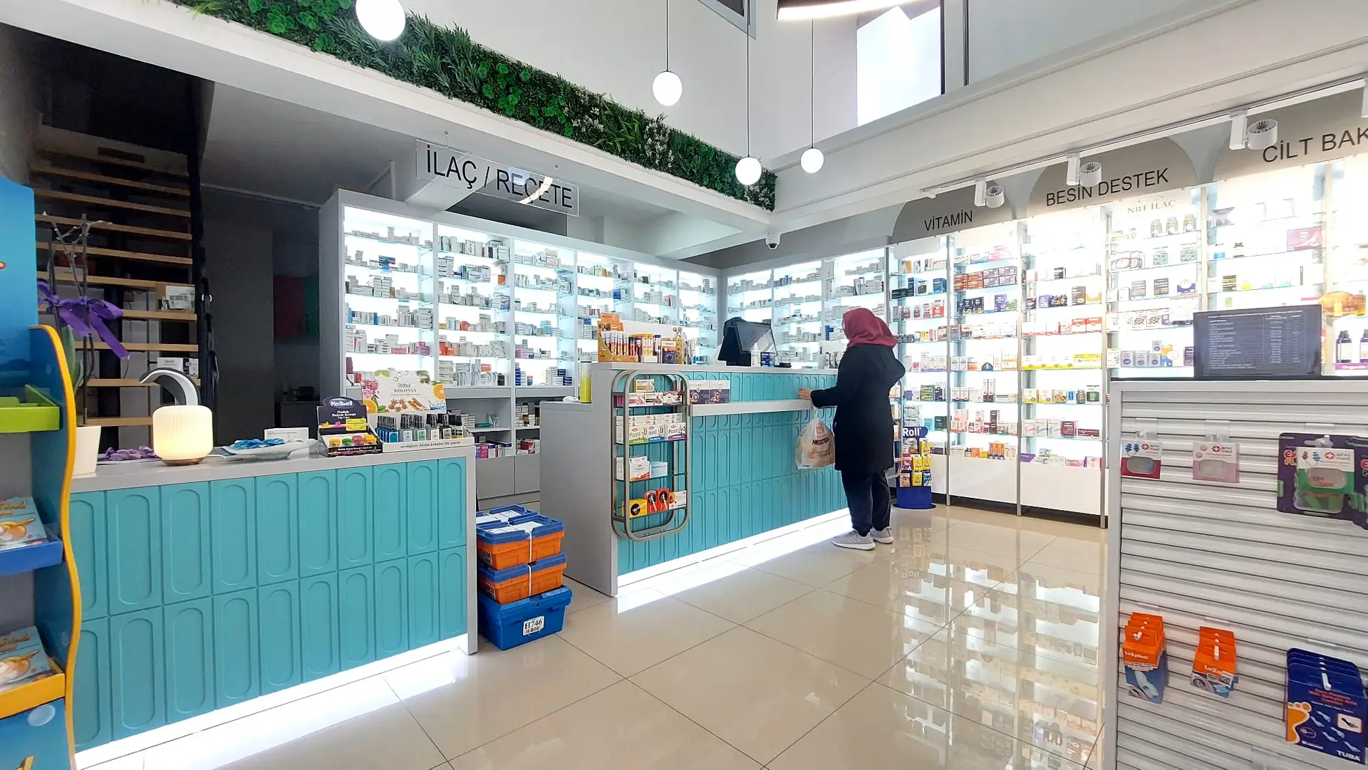 kartal eczane dekorasyonu banko